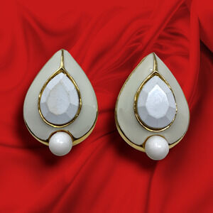 Vtg 1980's White Enamel Dimensional Teardrop Clip On Earrings Couture Runway